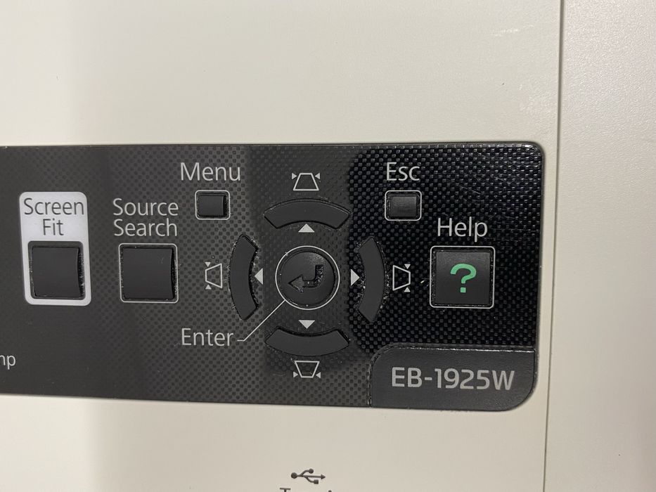 Проектор Epson EB-1925W — яскравий WXGA,  лампа 1749 годин