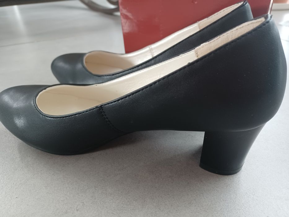 Sprzedam nowe buty