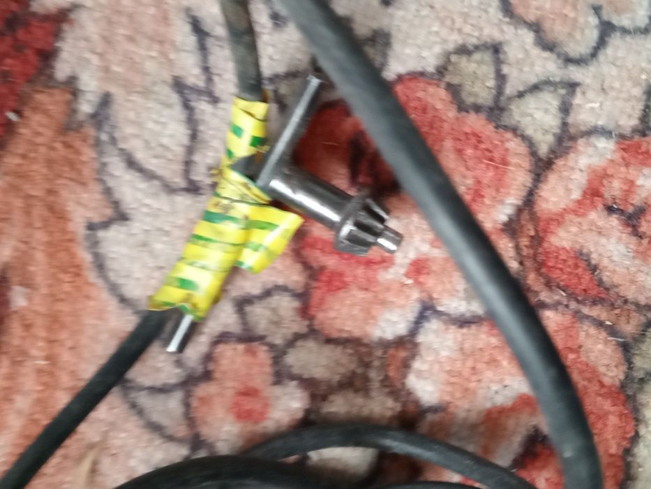 Електро інструмент