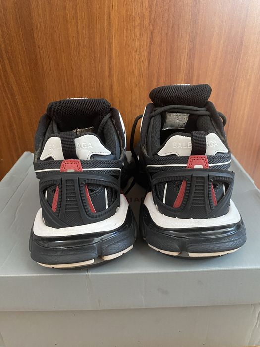 Кросівки Balenciaga Track 2 Black/Red drip drill