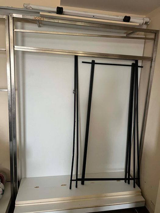 Móveis loja roupa