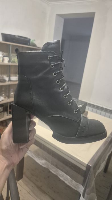 Ботинки кожаные 39р