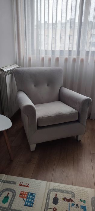 Poltrona elegante cinza