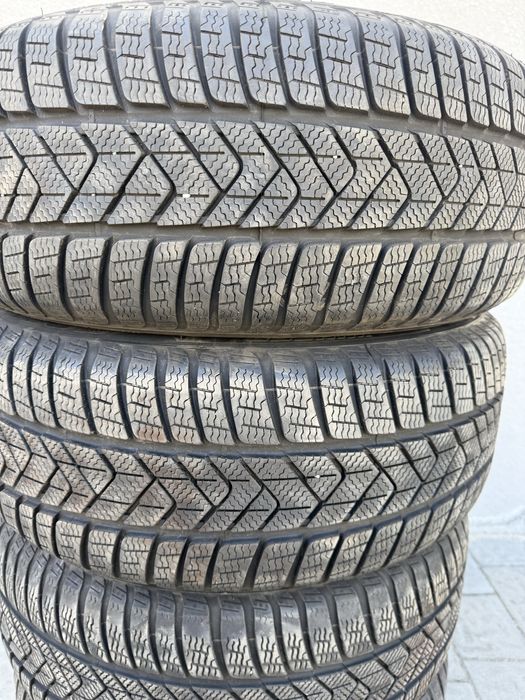 245/45R18 Pirelli Sottozero 3