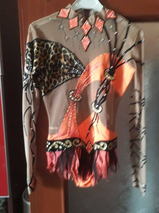 Продам купальник для художественной гимнастики для выступлений