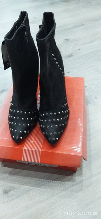 Весенние ботинки 39р