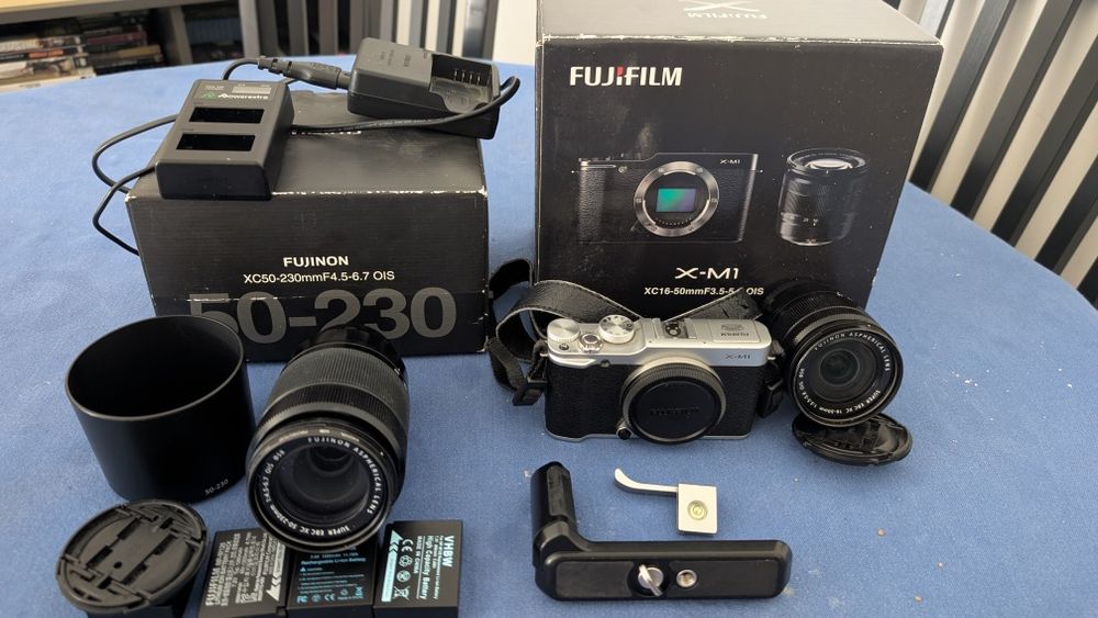 Fujifilm X-M1 com 2 Objectivas