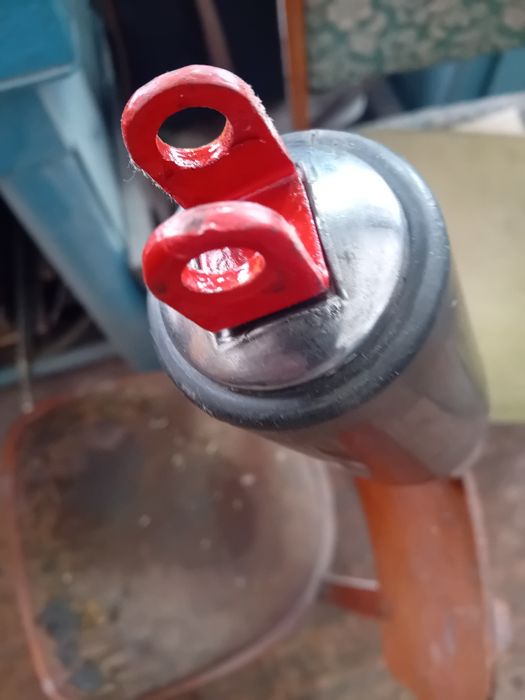 Продам амартизатори ява