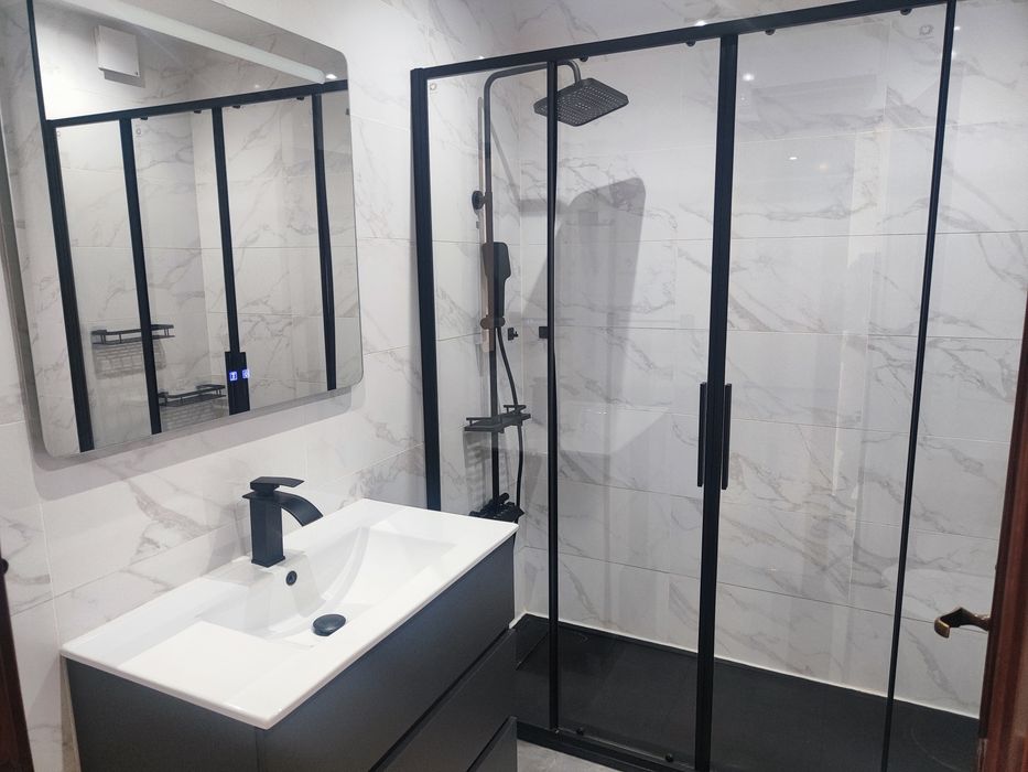 T2 com 84 m², Varanda e Ar Condicionado | Quinta do Conde