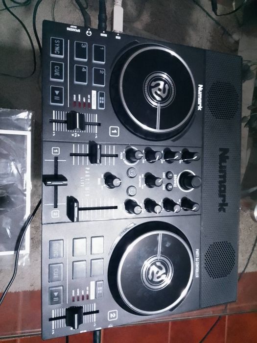 Numark  Party mix live controlador de DJ portátil