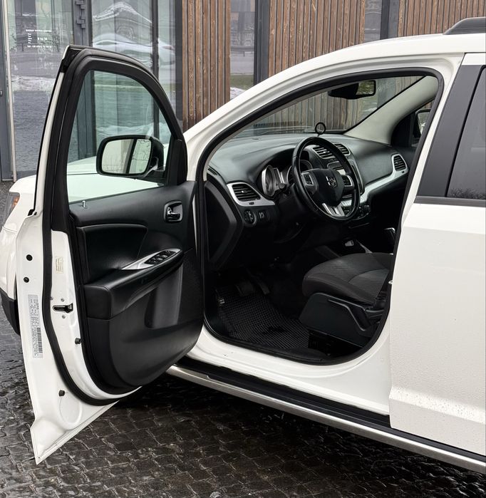 Dodge Journey 3.6 бензин 4WD 7 мест