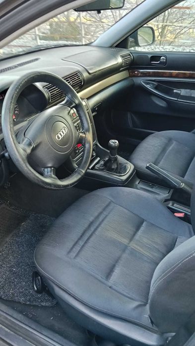 venda Audi A4 b5 1.9 110cv.