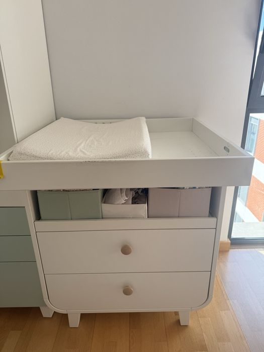 Comoda muda-fraldas IKEA MYLLRA