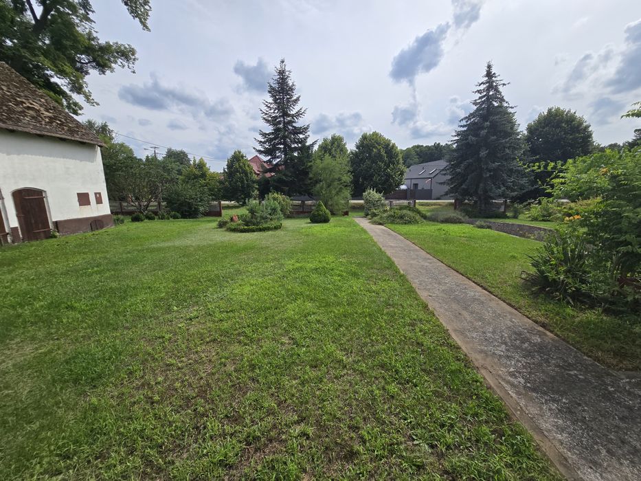 Dom 360m2 Brzezia Łąka pod Wrocławiem. Działka 2500m2. Stodoła 120m2.