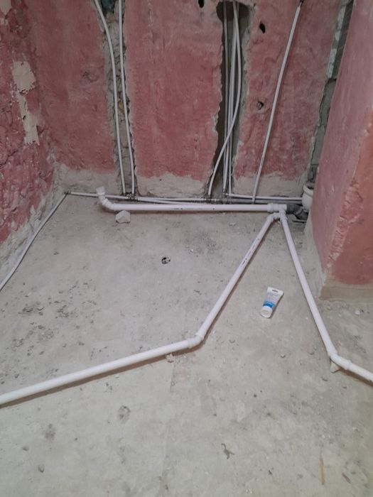 Remonty/ kompleksowo / hydraulika/ elektryka / szeroka oferta