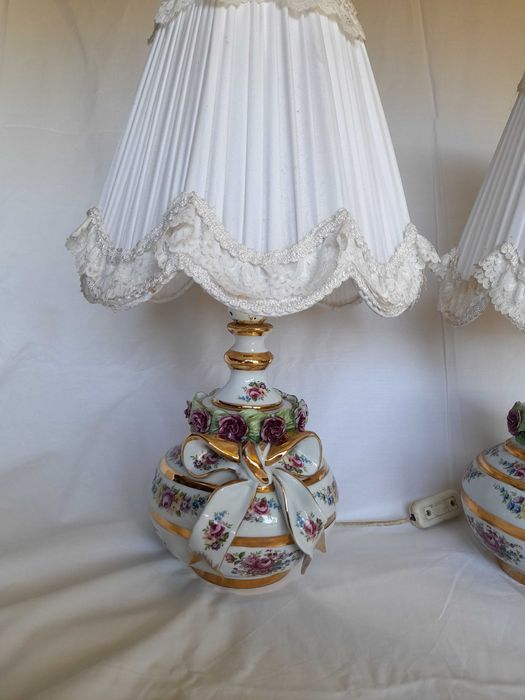 Par de candeeiros Myrtus porcelanas, trabalhado à mão