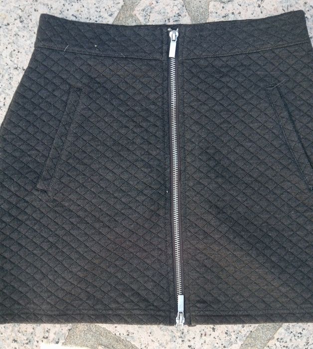 Saia preta tamanho 36