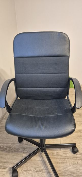 Krzesło biurowe czarne