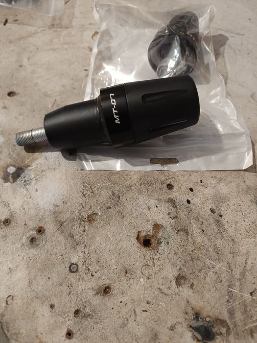 Cogumelo MT 07 pretos