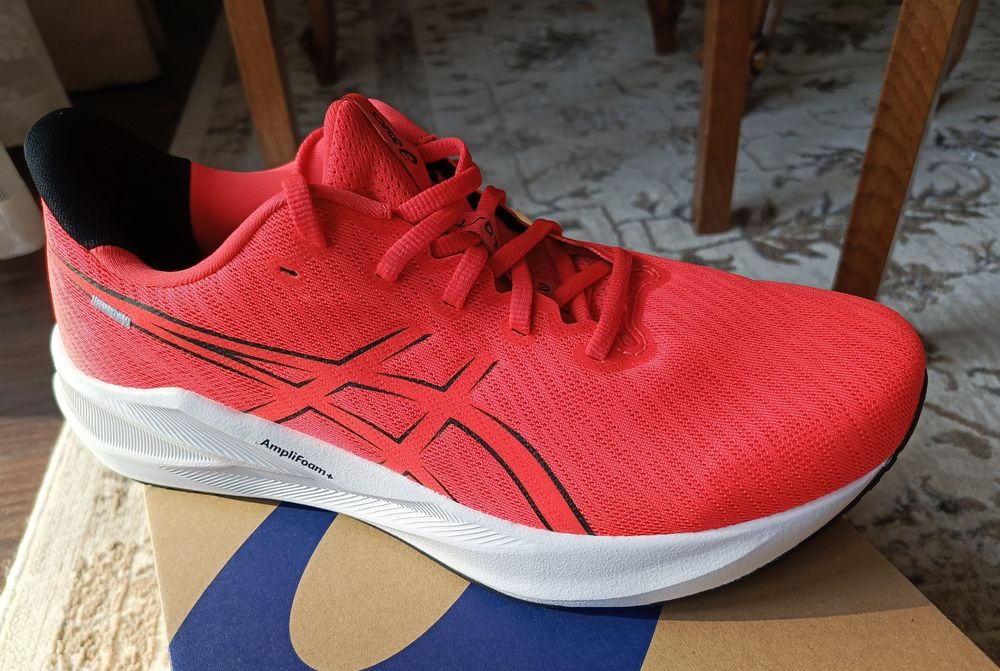 Asics versablast 4 rozmiar 45 do biegania.