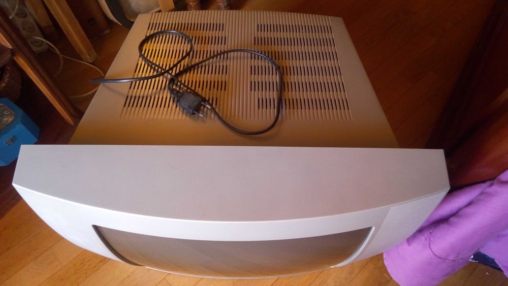 Televisão Cinzenta Sanyo