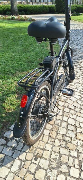 Bicicleta elétrica dobrável