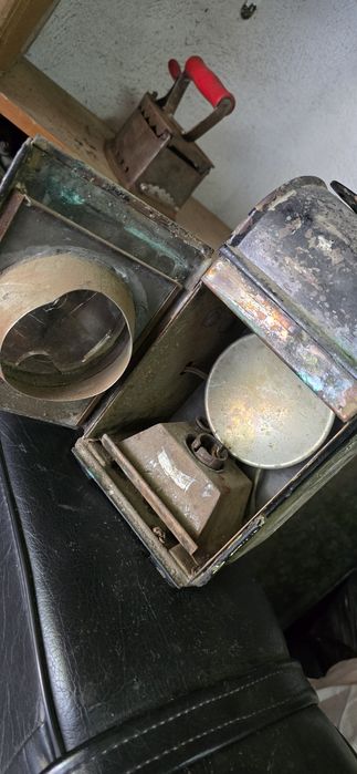 Lanterna ferroviária electrificada