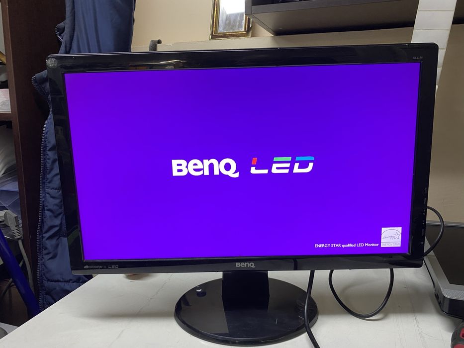 Продам мониторы 22 дюйма разные (б/у)