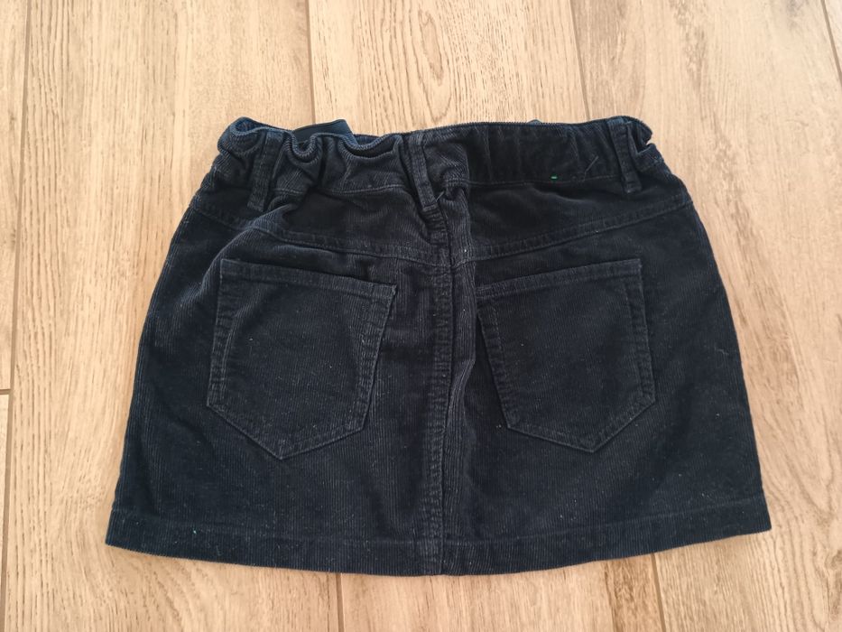 Mini spódniczka 122 cm Benetton