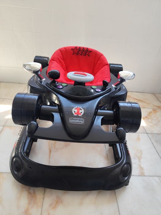 Carrinhos de passeio e andador de bb