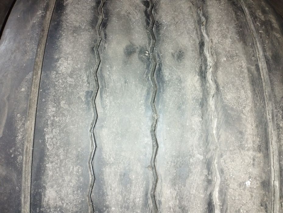 Opony 445/45R19.5 435/50R19.5 mega