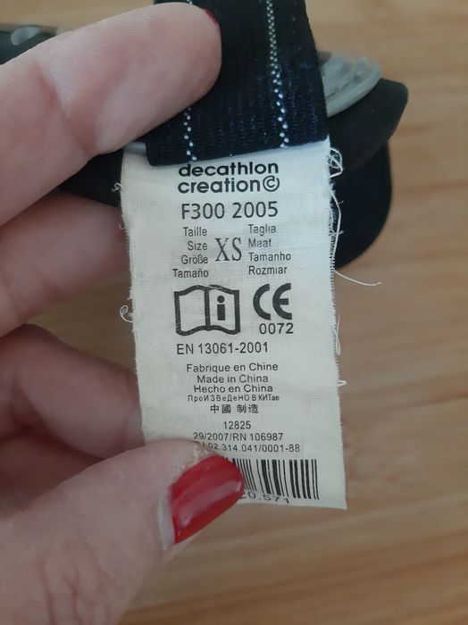 Caneleiras desporto criança