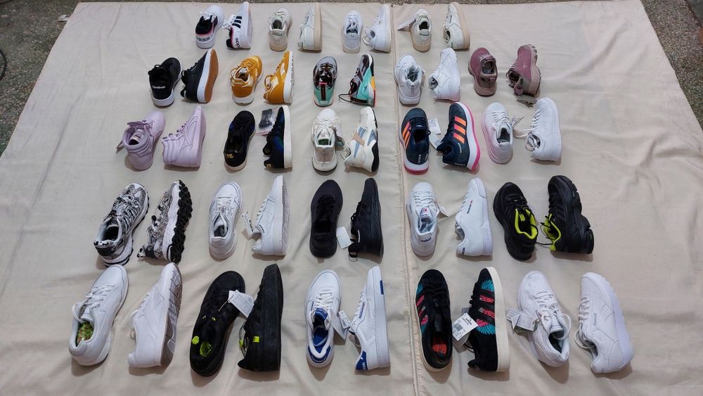 Сток кросівок оптом Adidas Reebok