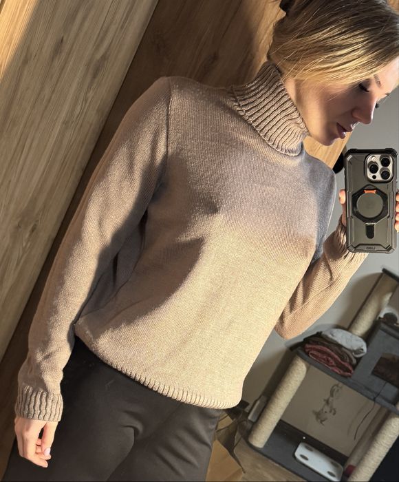 Кофта коричневая