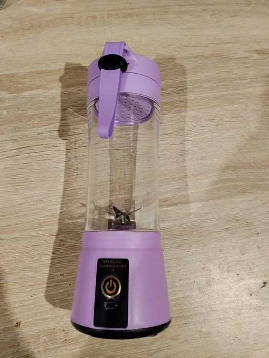 Blender ręczny na baterie