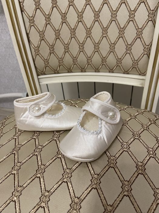 Перші туфельки на хрестини та свята