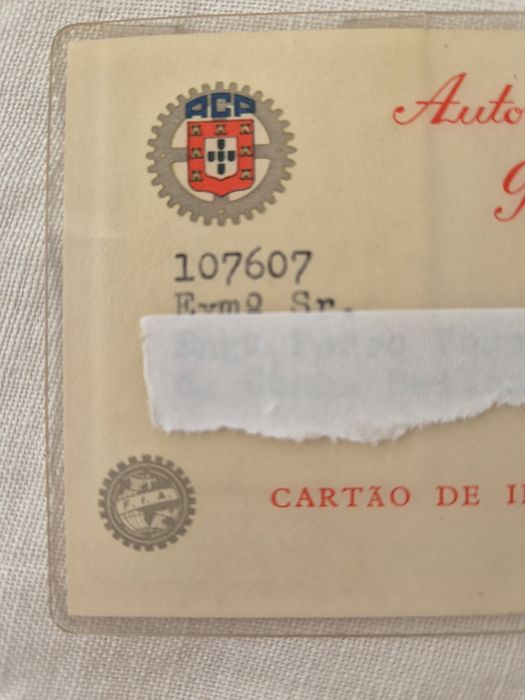 Vendo antigo Cartão de Identidade de sócio do ACP (Automóvel Club de Portugal).