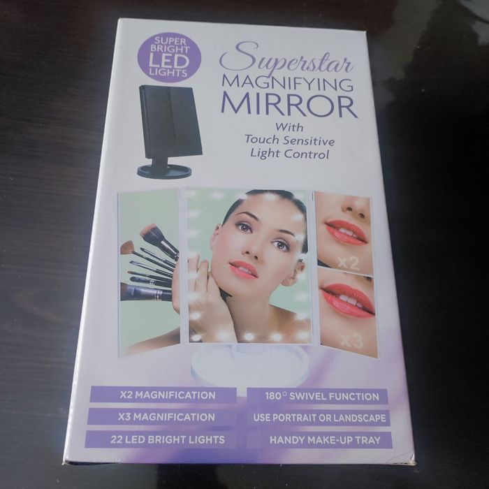 Потрійне дзеркало з лед підсвіткою