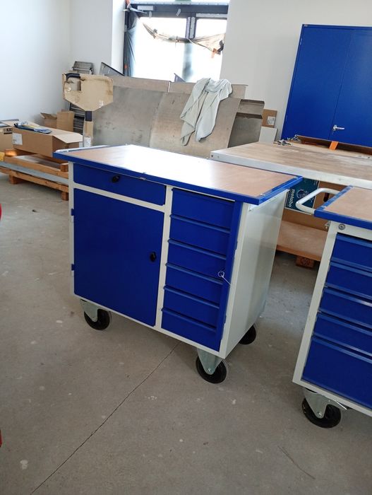 Stół wózek mobilny narzędziowy z szufladami