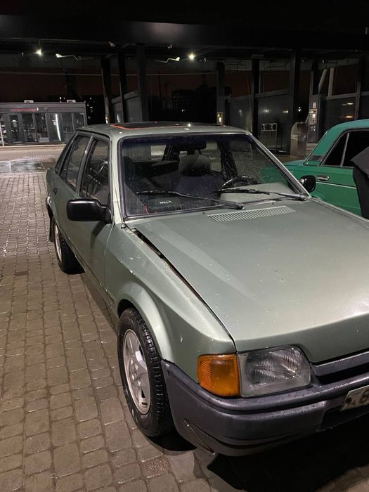 Продам Ford Escort