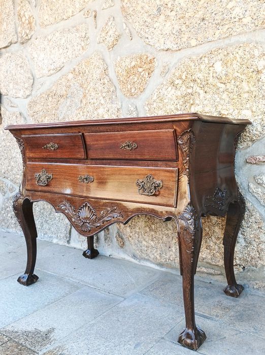 Cómoda Antiga Em Madeira Maciça