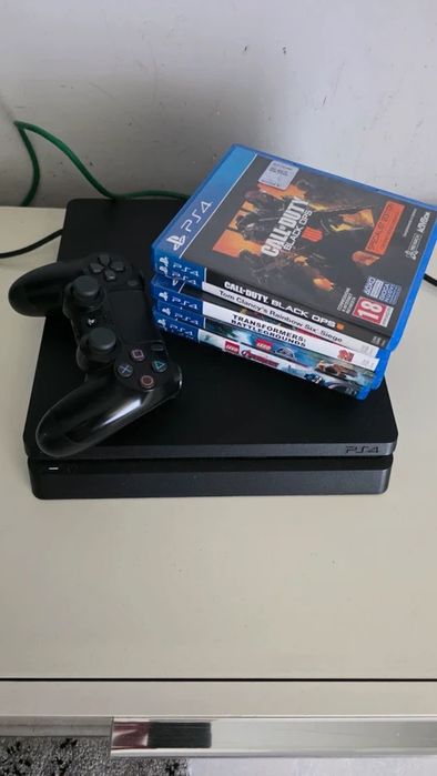 PlayStation 4 Slim 1TB com 2 Comandos e 6 Jogos
