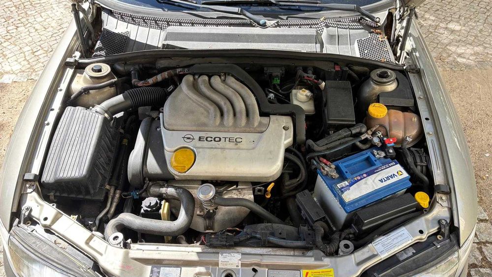 Opel Vectra — fotografia 9
