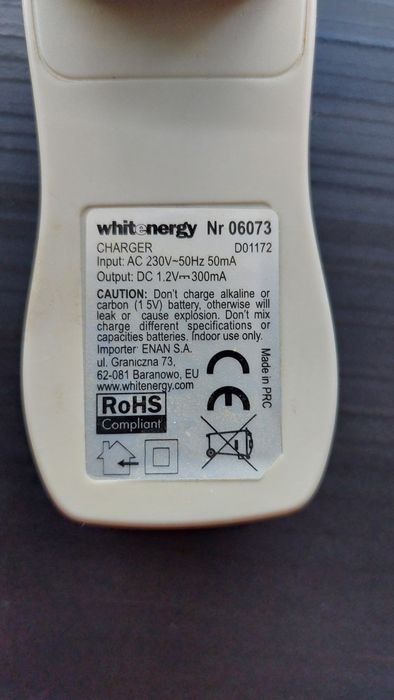 Ładowarka do akumulatorków AA i AAA WhiteEnergy