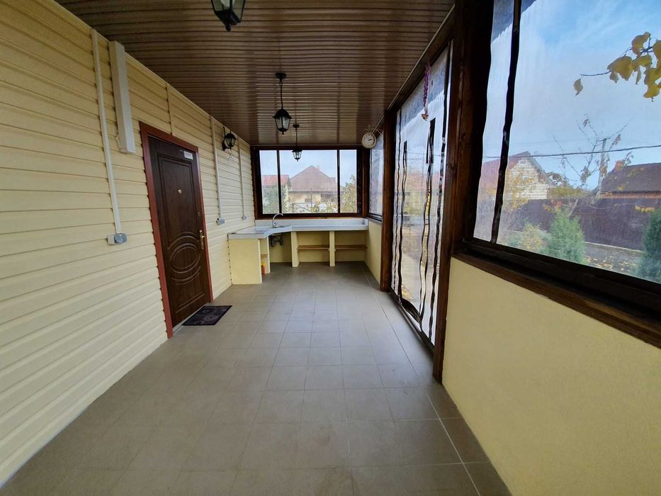 Продам дом в Каролино-Бугазе. Отопление, веранда, мангал, парковка.