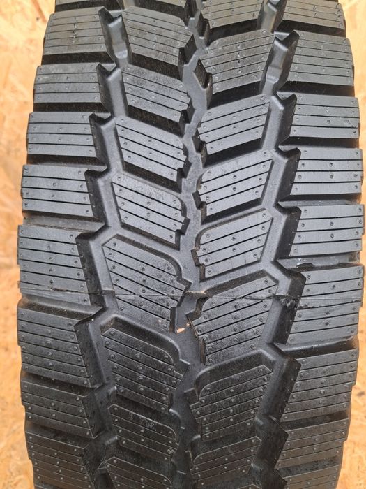 Opony zimowe bieżnikowane 215 65 R16C  Cargo Alpin