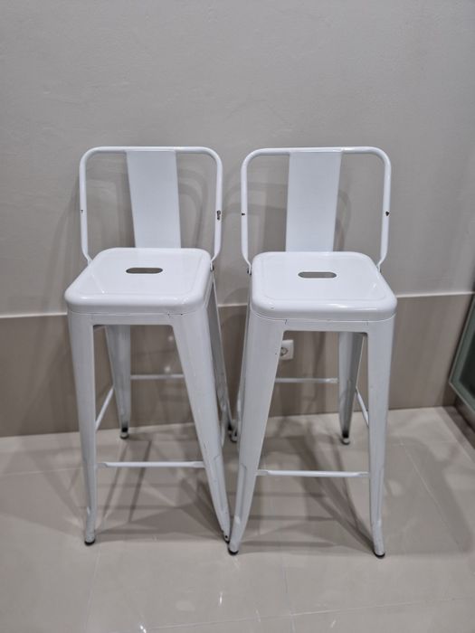 Conjunto 2 bancos Encosto Brancas