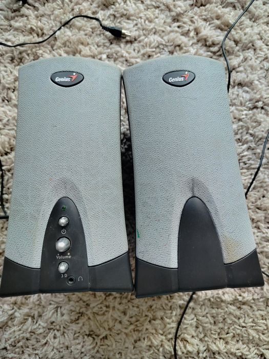 Колонки Genius та камера Logitech