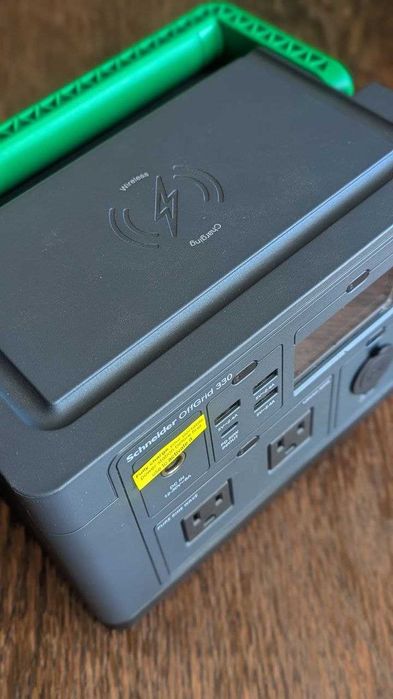 Зарядна станція Schneider Offgrid PPS330 332Wh