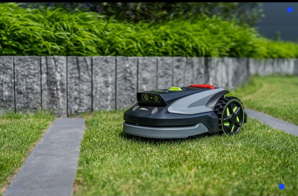 Montaż robotów koszących